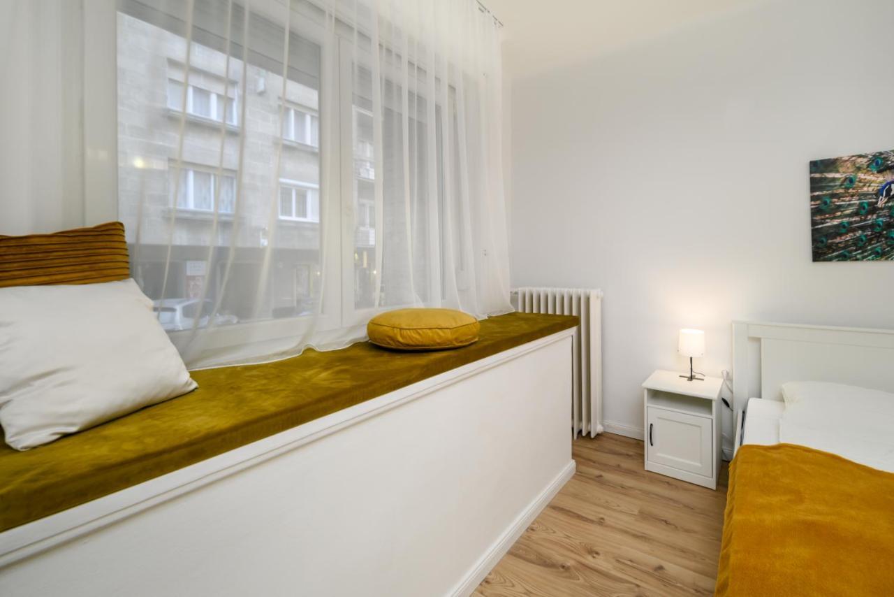 Stylish Spot By The River Danube Budapest Exterior photo